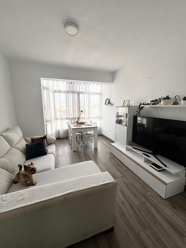 Piso acogedor y con mucha luz en zona tranquila y a 7' Tarragona, Salou y zonas turísticas.