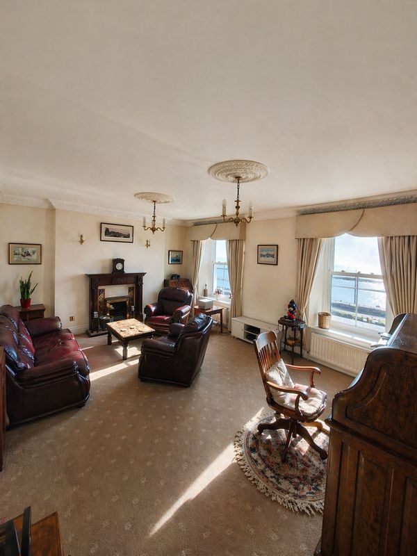 Stunning Sea Views · Large Bedroom in a Central Douglas Apartment