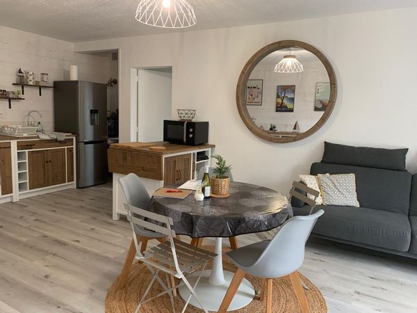 Bel appartement de 65 m2 confortable avec 2 chambres, à 200m de la plage