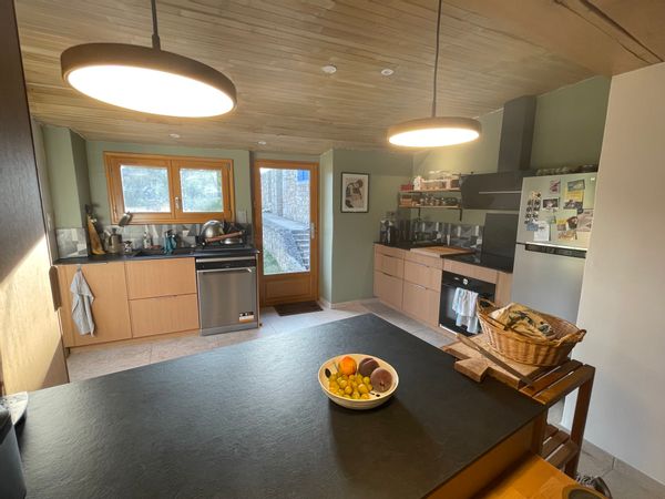 Maison familiale au cœur de l’Ardèche verte.