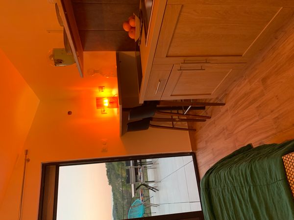 Mini studio dans villa avec vue imprenable sur la garrigue avec un plus en été piscine privée