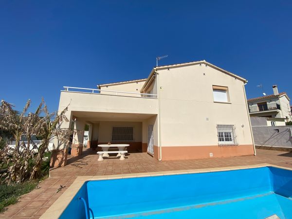 M Dolors's house