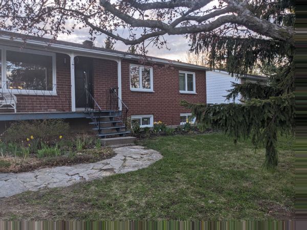 Charmante maison à proximité de la nature et de Montréal