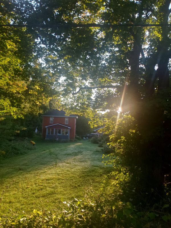 Private charming house on 2 acres in a beautiful orchard village on Georgain Bay near Blue Mountain