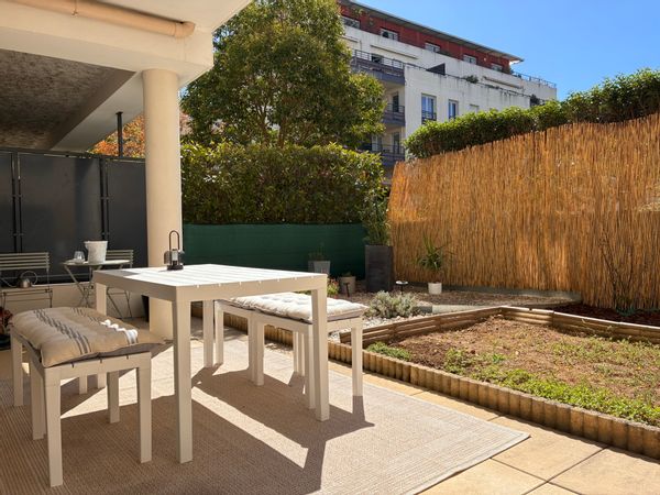 Appartement cosy avec jardin ensoleillé à Valence