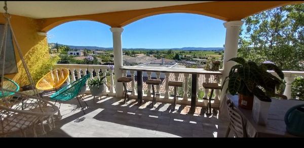 Bel appartement avec une vue exceptionnelle sur arrière pays