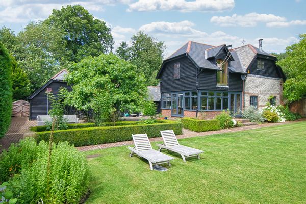 Beautiful, converted barn in the unspoilt English  countryside.