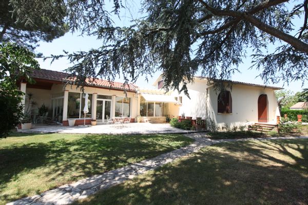 Villa avec piscine à 20 mn de Toulouse 4 chambres 8 personnes