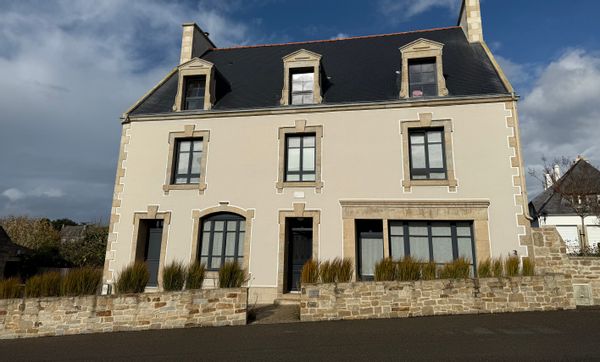 Maison familiale spacieuse à Audierne – bord de mer, près de la Pointe du Raz