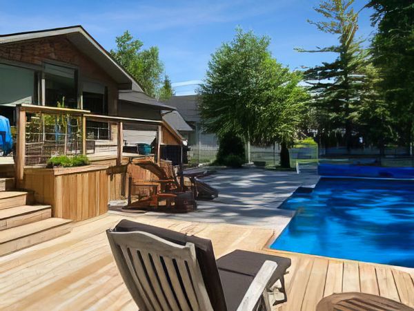 An oasis getaway near trails, lake, restaurants