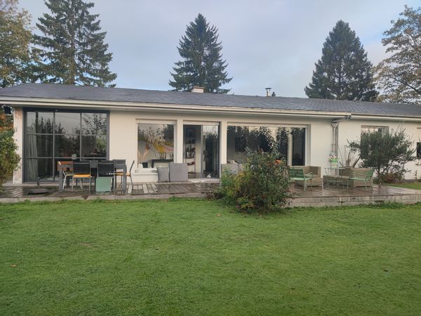La maison de Veronique  plein pied très lumineuse calme entre ville et campagne
