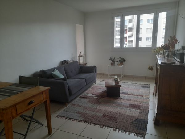 Appartement lumineux dans une résidence calme et verdoyante à 5 minutes de toutes les commodités