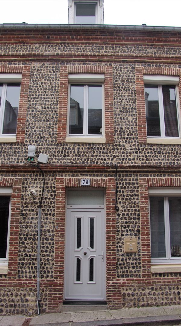 Maison de pêcheur à 150m de la plage et du port. Proche d'Etretat.