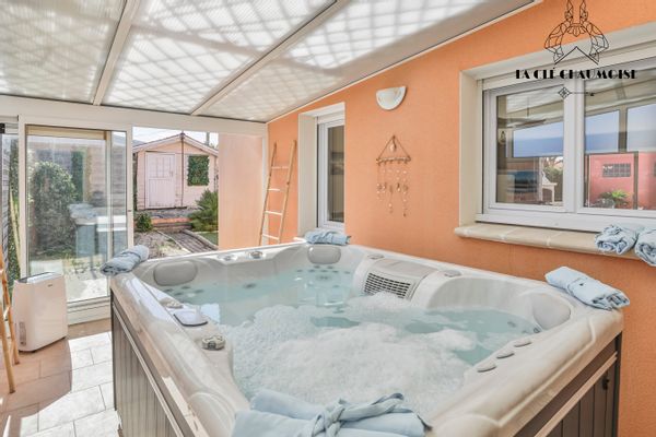 Villa 4* avec piscine privative (et jacuzzi intérieur en option) aux Sables d'Olonne - 6 personnes