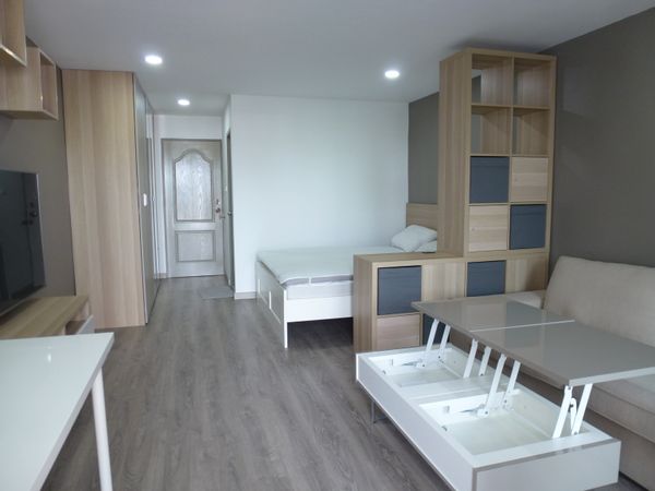 Studio confortable est entièrement équipé