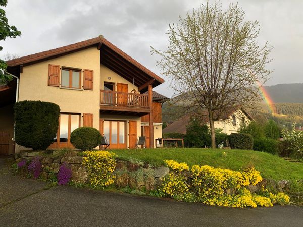 Maison chaleureuse dans les Alpes, proche Chamrousse et thermes d’Uriage, vue imprenable