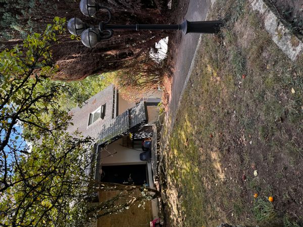 Maison familiale lumineuse avec piscine, jardin et 5 chambres, proche Nantes et océan 