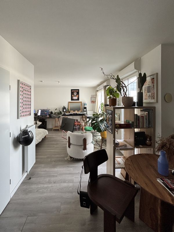 Généreux studio à Montreuil, à quelques minutes de Paris.