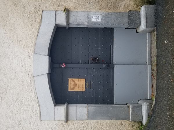 maison de caractère du 18ème siècle, plein sud, au cœur d'un charmant village de montagne