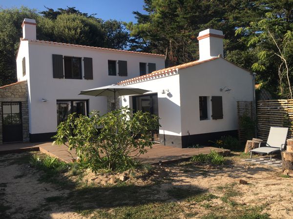 Maison neuve décorée avec goût, proche plage et marais, dans un cadre naturel unique