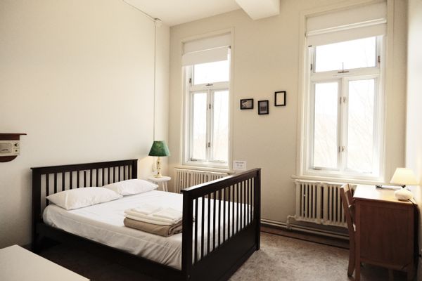 Chambre privée en plein cœur de Baie-St-Paul (Charlevoix, QC) dans une auberge de jeunesse