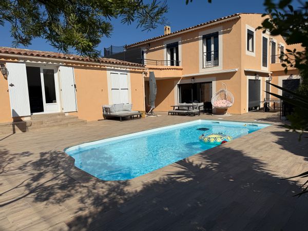 Grande maison familiale avec piscine à Bandol, au calme et à 500 m de la mer