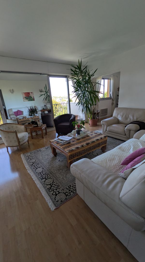 Appartement entouré de verdure, à 10 mn du centre ville et 10 mn du parc naturel régional du Pilat