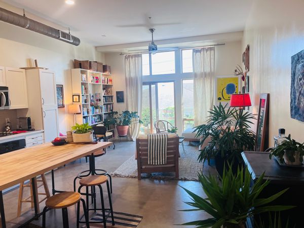 Luxe Condo on 6th Street