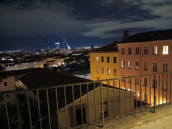 Appartement T1bis esprit loft, charme de l'ancien, quartier avec vue