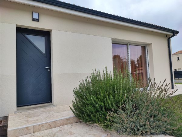 Maison de Yoann et Julie au cœur des vignobles du Pessac-Léognan