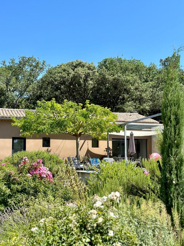 Mas en Drôme provençale vue à couper le souffle!