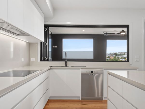 Geelong Stay: Beaches, Wineries & 4 Comfy Bedrooms