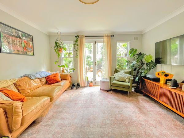 Cosy East London Maisonette
