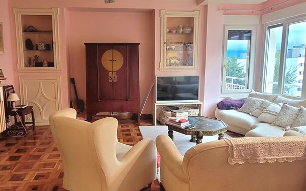 La maison de María Jose , Juan , Sara y Adela