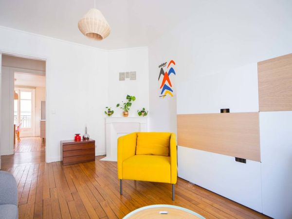 Beautiful design apartment close to canal
