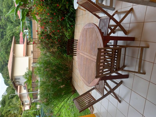 Petit Havre de paix dans un quartier résidentiel à 3min en voiture d'une belle plage familiale.