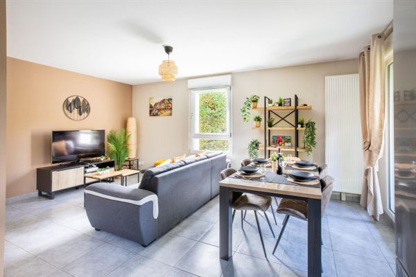 l'Adresse Colmarienne : Rez de Jardin avec Terrasse - 2 chambres + Parking privé sous terrain