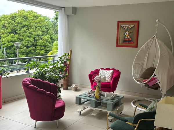 La maison de Valerie est idéalement située à 50 m au bord de mer , avec tout confort , terrasse ...