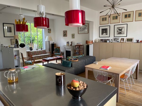 Maison de caractère, 4 ch, 1 bur, 1 biblioth., 1 pièce à vivre ouverte et moderne, à 2 pas de Paris