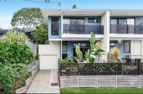 Casa di Baptiste and Jess