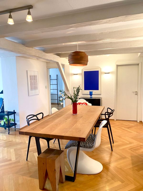 Sunny and modern loft close to the center in a cool neighborhood