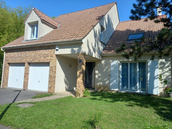 La maison de Delphine et Laurent: large house close to Paris