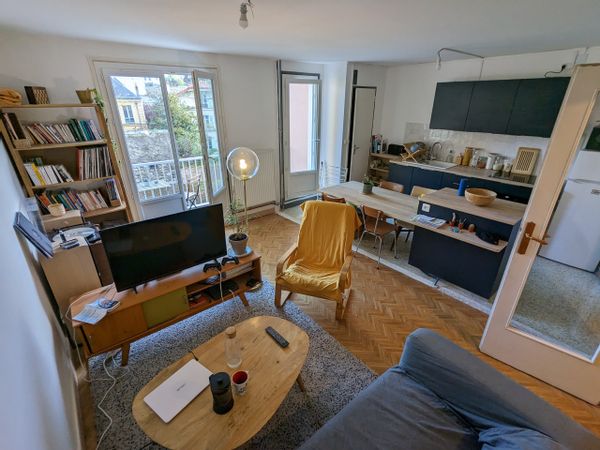 Un appartement agréable et lumineux à deux pas de Paris, au coeur d'un quartier esprit village