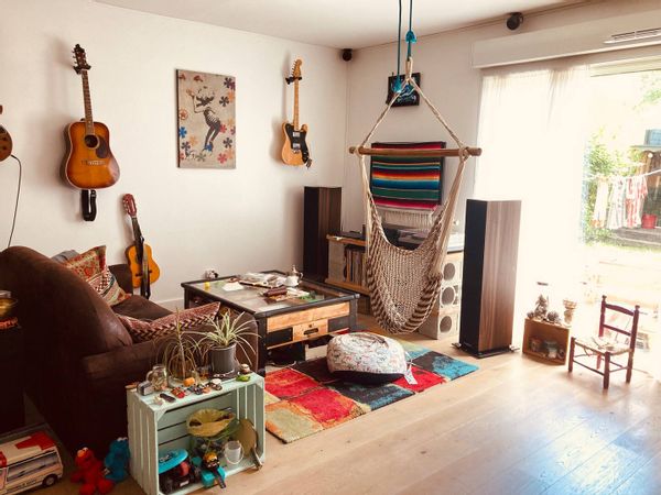 Évasion à Chambéry : maison calme avec jardin et vue sur montagnes