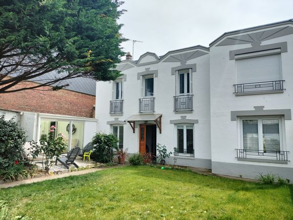 Vue mer depuis le salon et la chambre principale !