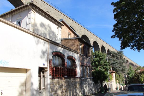 Maison de charme de 1920, aux portes de Paris, logement intégral ou chambre privée, minimum 3 nuits