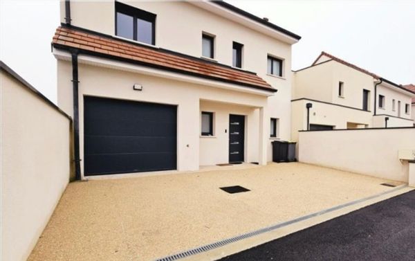 La maison familiale de Hélène et Martin à 10 min de Dijon