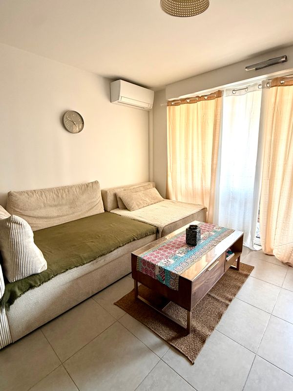 Casa de Aglaia & Abdel