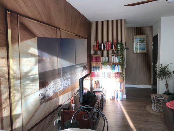 Profitez d'un logement élégant, central, en bord de Loire . Proche de châteaux, au jardin de Vinci .