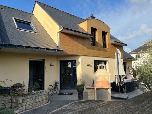 Maison familiale à Auray, Bretagne – proche mer, 4 chambres, jardin, terrasse